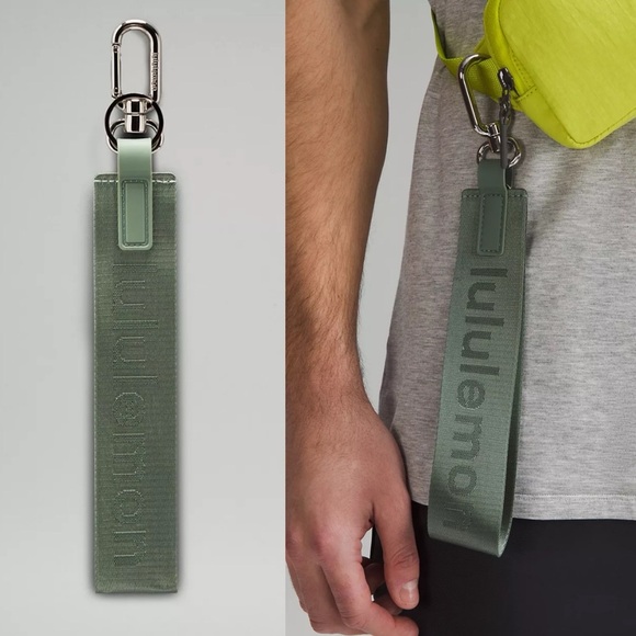 Lululemon Never Lost Keychain Gray Eucalyptus / Legacy Green NWOT - Picture 1 of 10